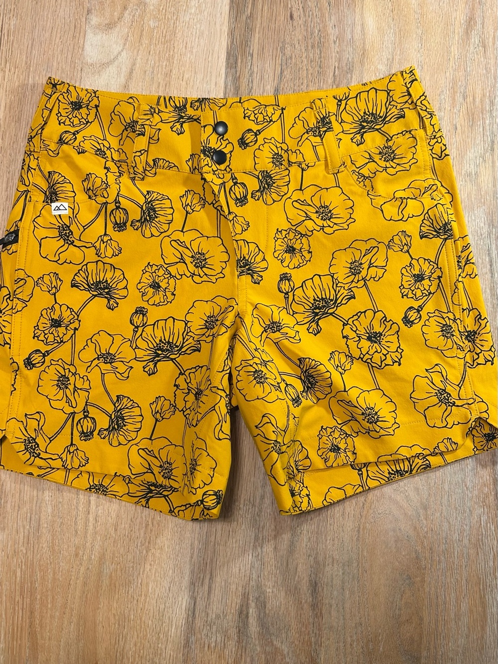Wild Rye Freda 7" MTB Mountain Bike Shorts 4 Mustard Yellow Poppy Floral Stretch